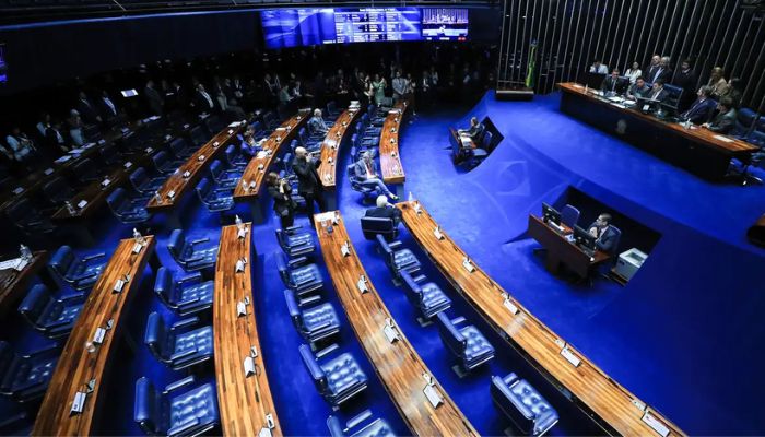 Senado segue Câmara e também derruba decreto do IOF